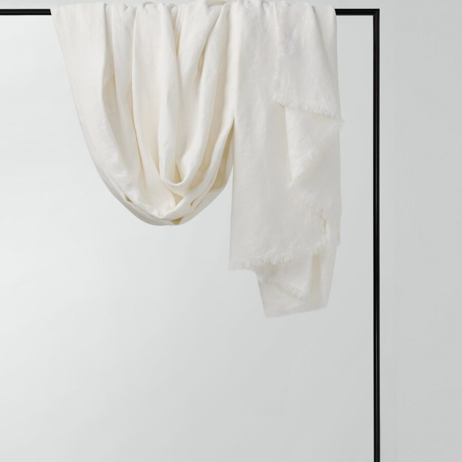 Heavyweight Linen Throw in Snow
