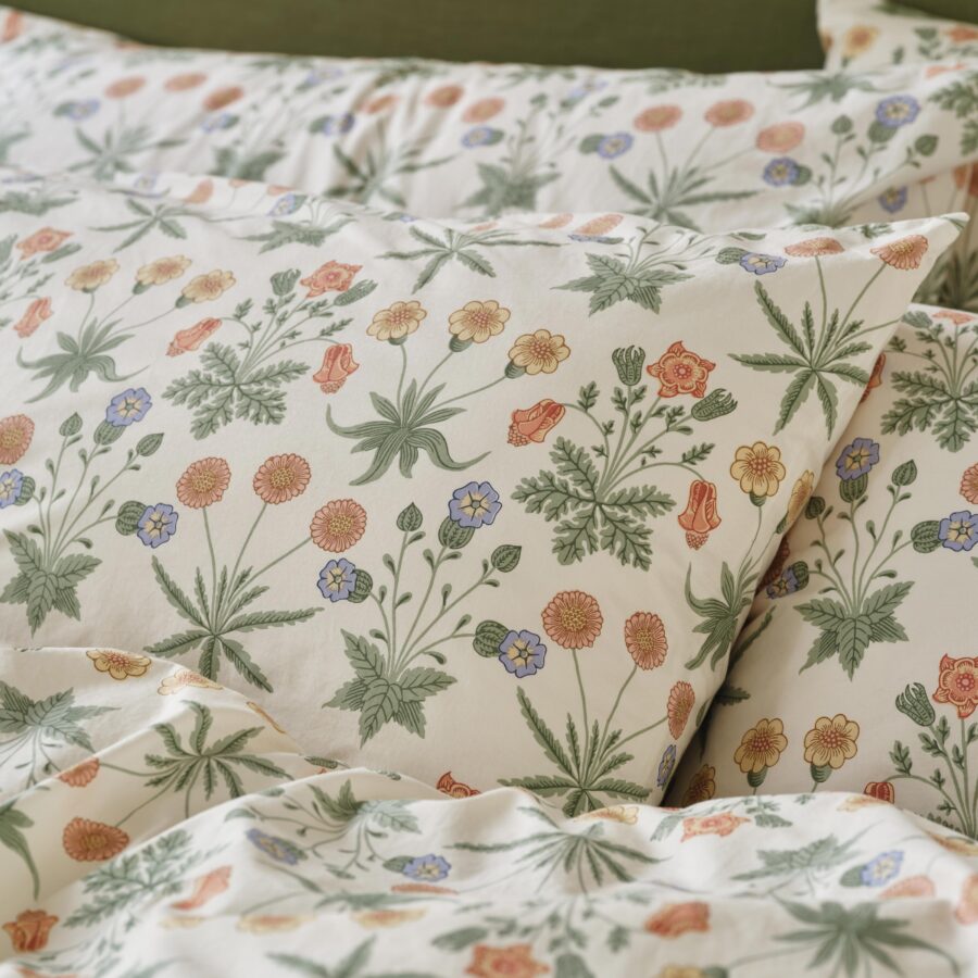 Cream Floral Cotton Pillowcase Pair Style 2