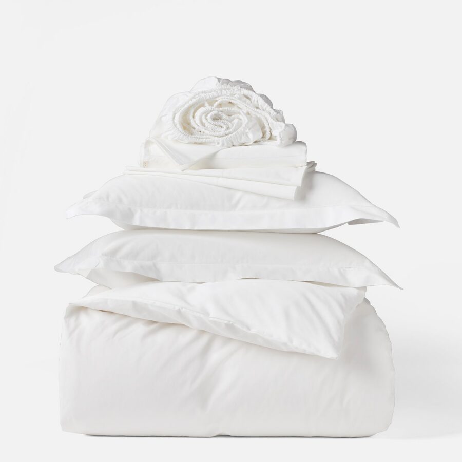 Classic Sateen Bedding Bundle for Everyday Comfort Style 4