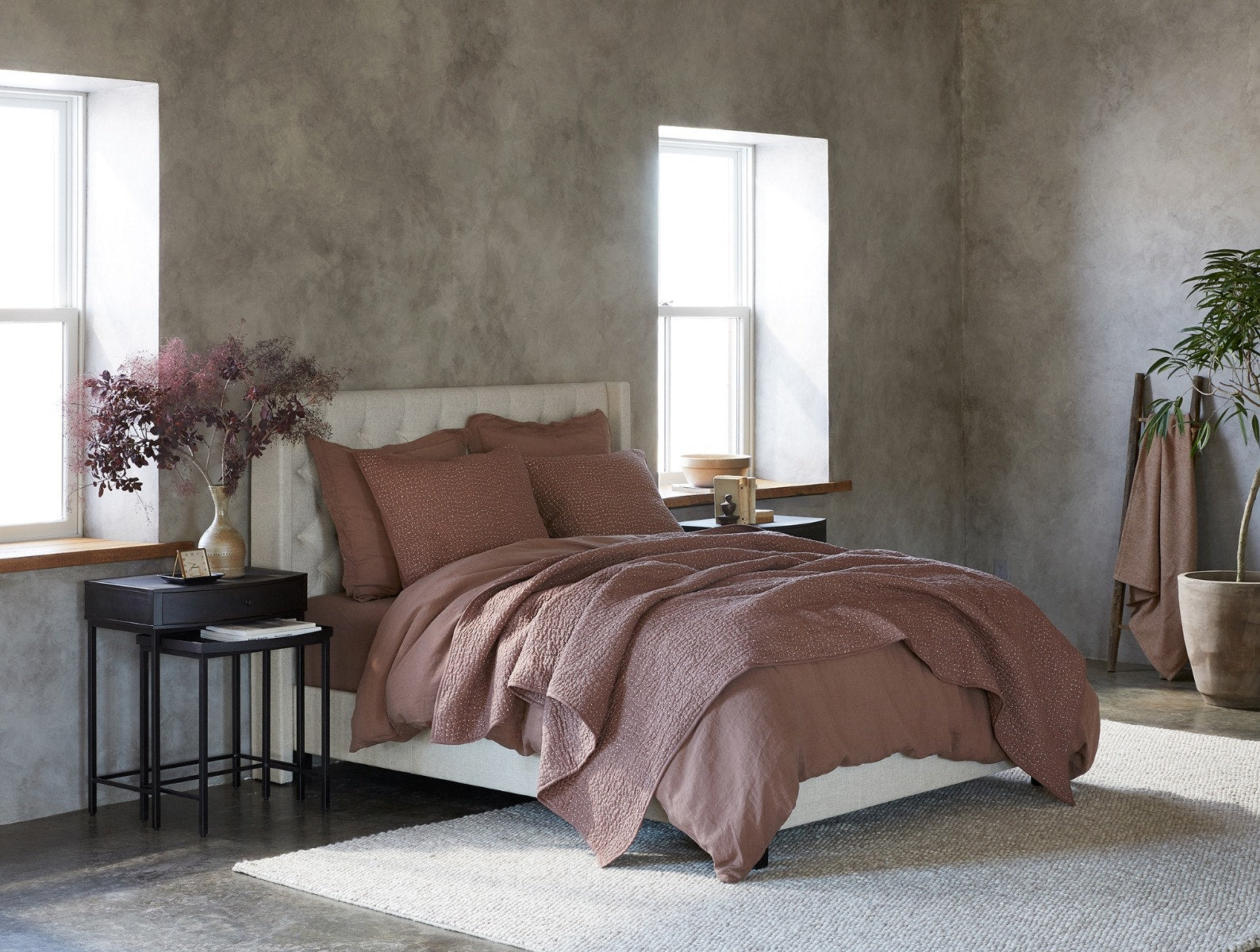 Pebble Handstitched Textile Quilt Set for Everyday Comfort - Image 12