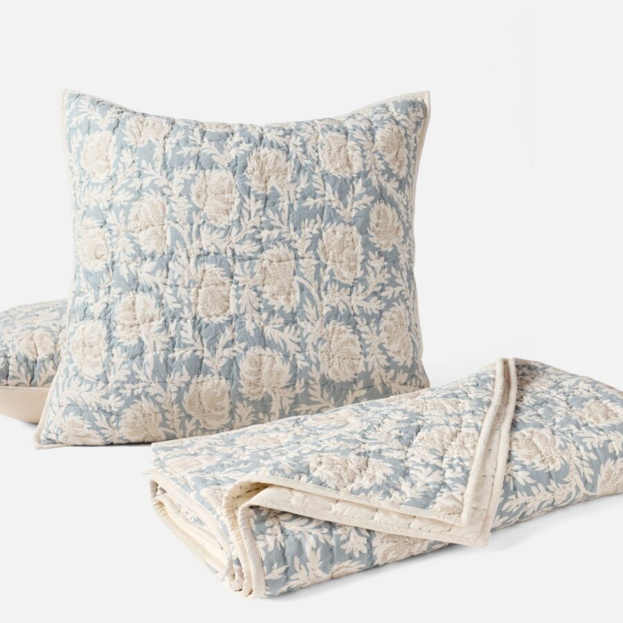 Handstitched Textile Quilt Set for Everyday Comfort Style 2